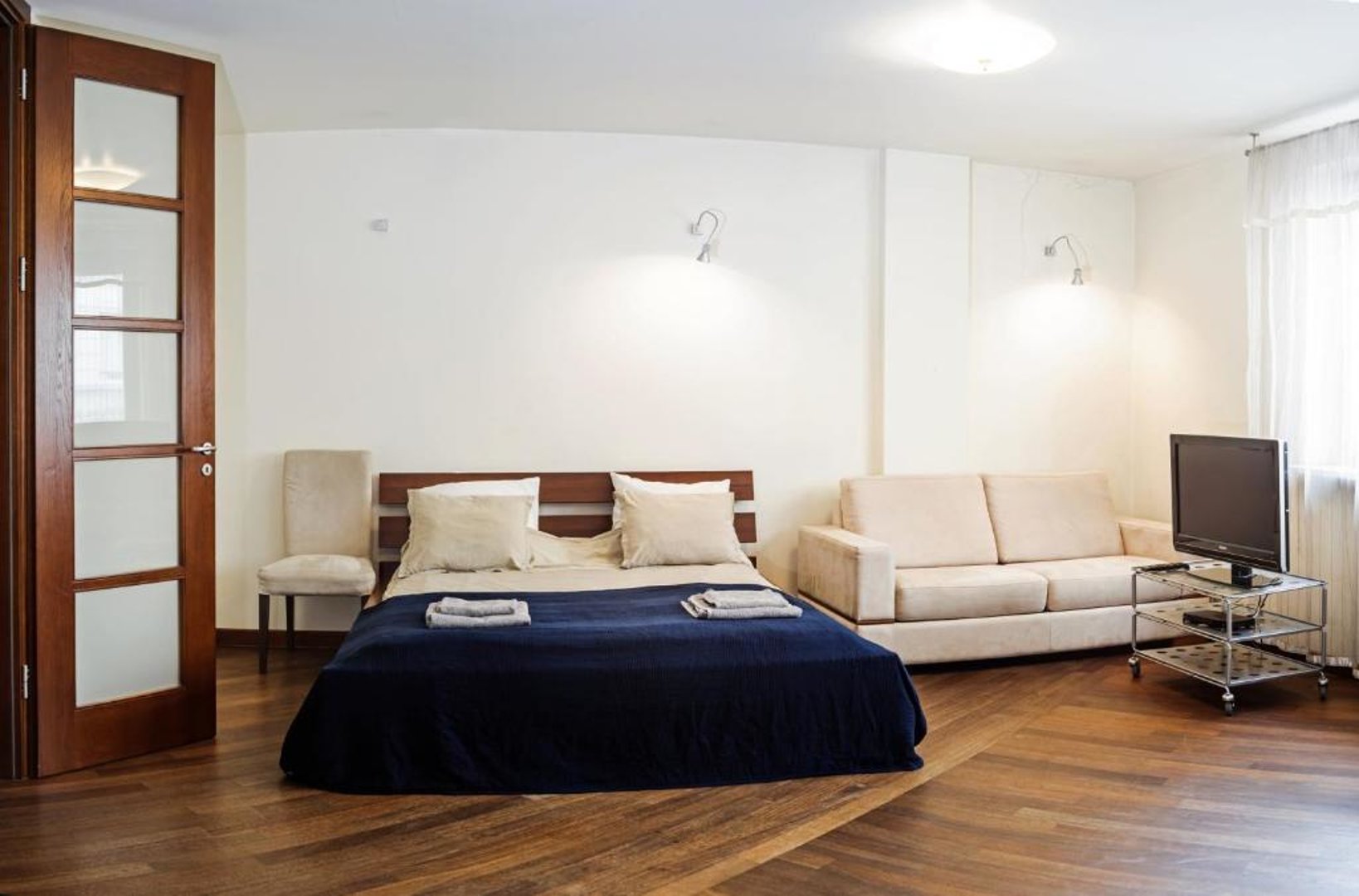 Szucha Apartment 1 